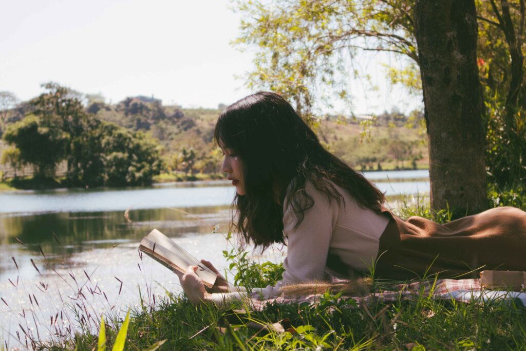 5 Rekomendasi Novel Singkat Ini Dijamin Bisa Obati Reading Slump