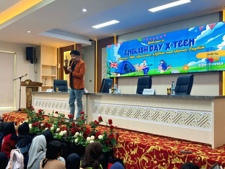 English Day di Luwu Timur