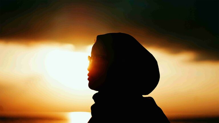 4 Macam Aksesoris Kerudung yang Bikin Kamu Makin Cantik